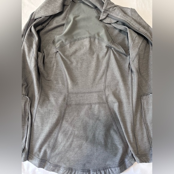 Lululemon Define Jacket - Picture 5 of 6